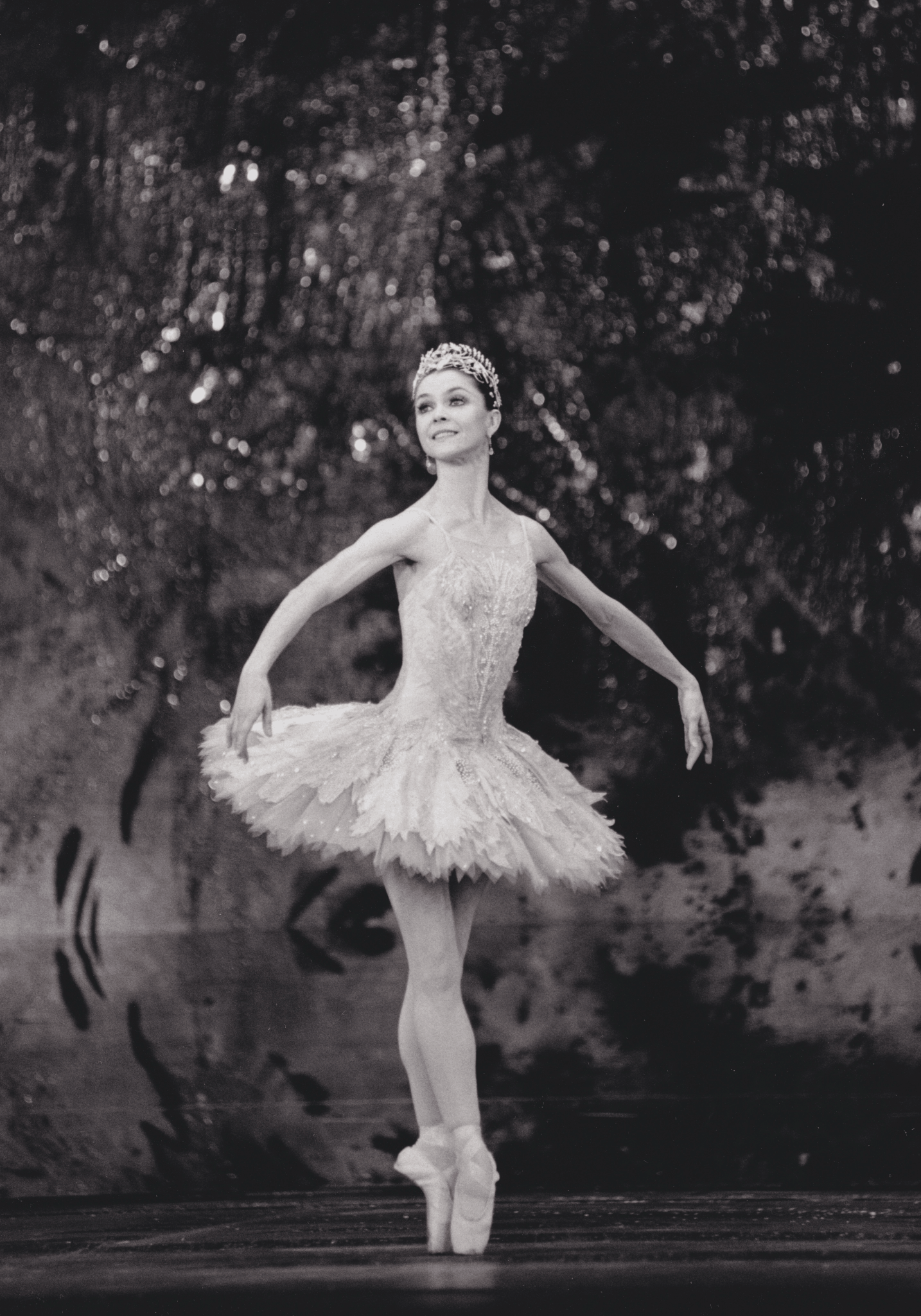 Professional ballet dancer in elegant pose - Sherilyn Kennedy Dance Auckland